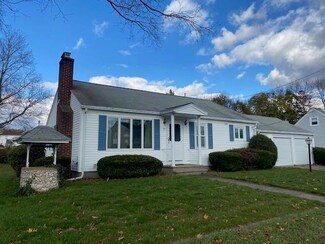 60 Clark St, Cumberland, RI 02864