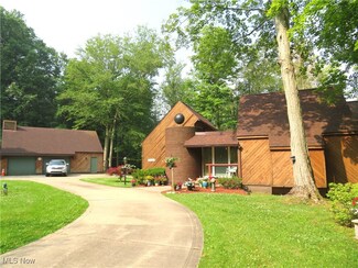 3650 Fox Run Dr, Ashtabula, OH 44004