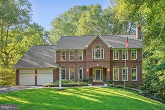 8730 Glenbrook Place, Fairfax, VA 22031