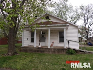 1509 E 4th St, West Frankfort, IL 62896