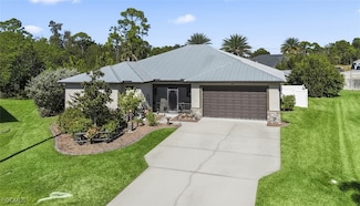 6711 Matt Pledger Ct, North Fort Myers, FL 33917