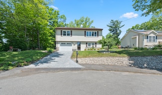 25 Parkwood Ave, Waterbury, CT 06708