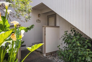 2579 Westberry Dr Unit 58, Santa Rosa, CA 95403