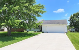 73 Renfrew Dr, Shelby, OH 44875