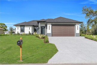 2614 44th St W, Lehigh, FL 33971