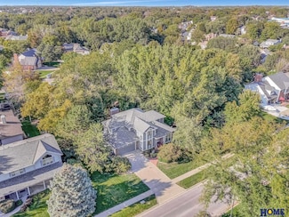 4516 Fir Hollow Ln, Lincoln, NE 68516