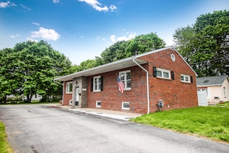1129 Ocean Ave, New London, CT 06320
