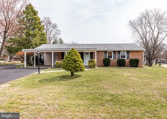 12195 Cavalier Dr, Dunkirk, MD 20754