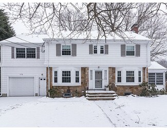 172 Kirkstall Rd, Newtonville, MA 02460