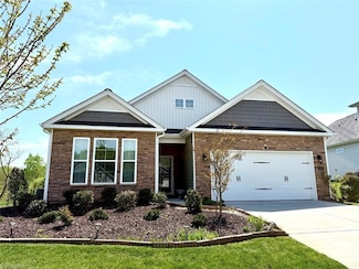 4415 Sapphire Ct, Clemmons, NC 27012