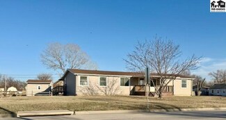 24 S Poplar St, South Hutchinson, KS 67505