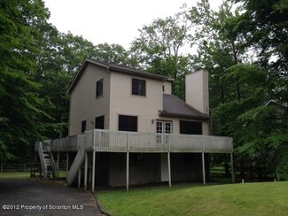 4808 Belgravia Dr, Tobyhanna, PA 18466