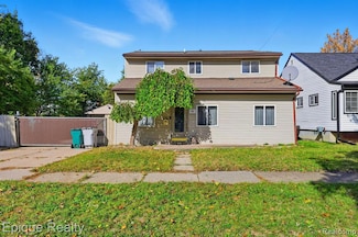76 W Coy Ave, Hazel Park, MI 48030