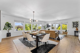 1814 Saint Francis Rd, Santa Rosa, CA 95409
