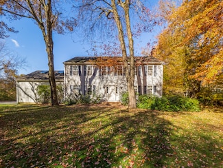 41 Sullivan Dr, Redding, CT 06896