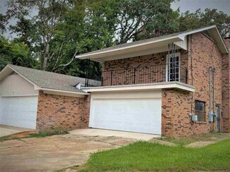 539-541 Woodland Hills Place, Jackson, MS 39216