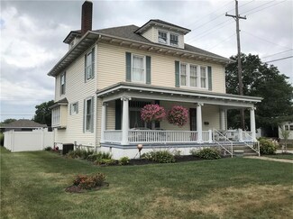 1129 N Main St, Rushville, IN 46173
