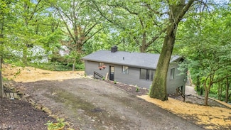 2070 6th St SW, Akron, OH 44314