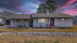 317 S Plain St, Rector, AR 72461