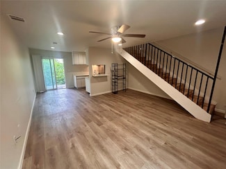 901 E 40th St Unit 212, Austin, TX 78751