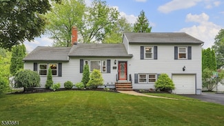 17 Armstrong Dr, Clark, NJ 07066