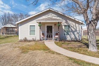 314 Capricorn Dr, Granbury, TX 76049