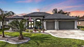 664 Rotonda Cir, Rotonda West, FL 33947