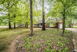 114 Whitt Haven Dr, Toney, AL 35773