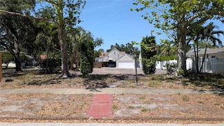105 20th Ave NE, Saint Petersburg, FL 33704