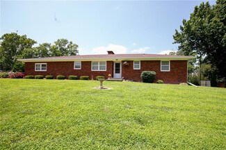 4218 Shrine Park Rd, Leavenworth, KS 66048