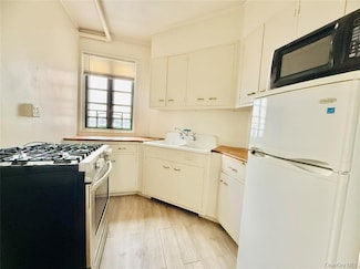 1410 Wood Rd Unit 7G, Bronx, NY 10462