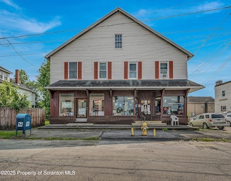 700 Poplar St, Mayfield, PA 18433