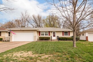 1533 E Wayland St, Springfield, MO 65804