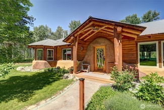 19 Wright Rd, Winthrop, WA 98862