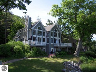 1G Fish House the Homestead, Glen Arbor, MI 49636