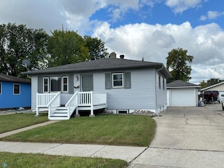 1337 15th St S, Fargo, ND 58103