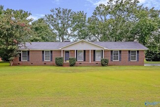 414 Brockway Rd, Owens Cross Roads, AL 35763