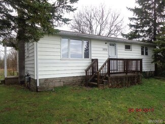 3370 Ewings Rd, Lockport, NY 14094