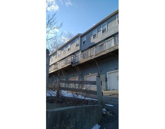 31 Chilmark St, Worcester, MA 01604
