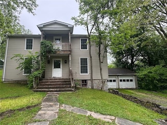 2095 Turnpike Rd, Auburn, NY 13021