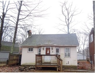 5 Cedar Ln, Leicester, MA 01524