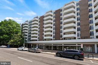 700 7th St SW Unit 715, Washington, DC 20024