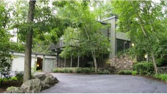 1 Oak Hill Rd, Worcester, MA 01609