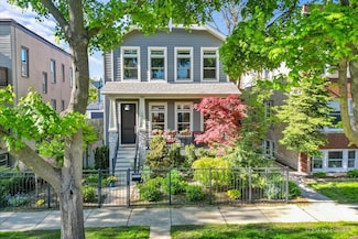 2426 W Warner Ave, Chicago, IL 60618