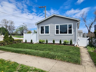 4147 Prairie Ave, Schiller Park, IL 60176