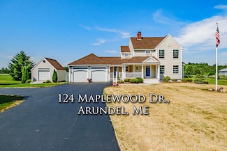 124 Maplewood Dr, Arundel, ME 04046