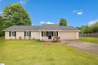 148 Stoneledge Dr, Woodruff, SC 29388