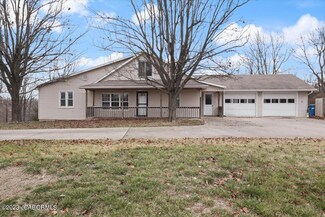 1809 Overlook Dr, Jefferson City, MO 65109