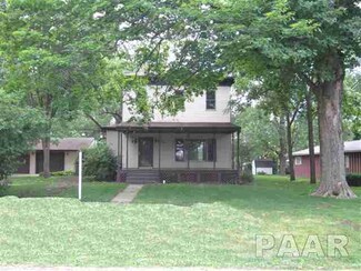 608 E 7th St, Delavan, IL 61734