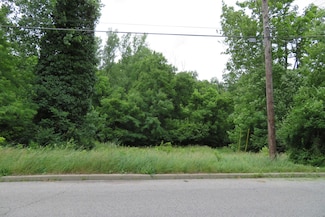1175 Waterworks Rd, Newport, KY 41071